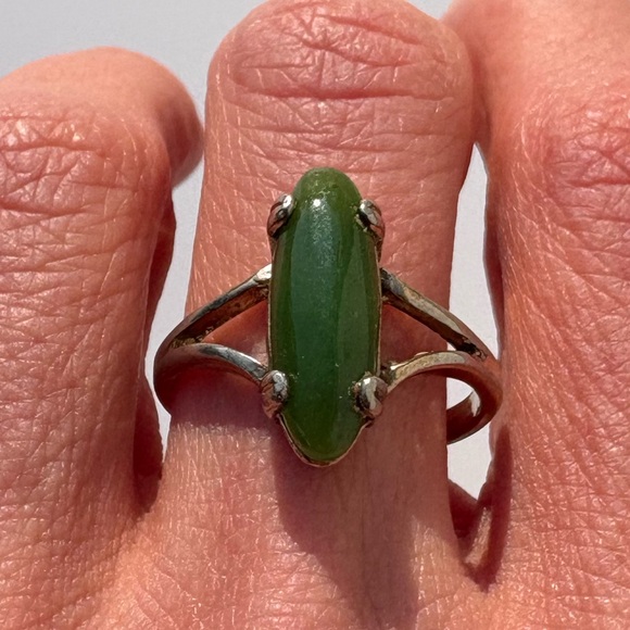 Jade jadeite vintage Marquise Cut Gold Tone Sterling Silver Ring Size 7 - Picture 7 of 15